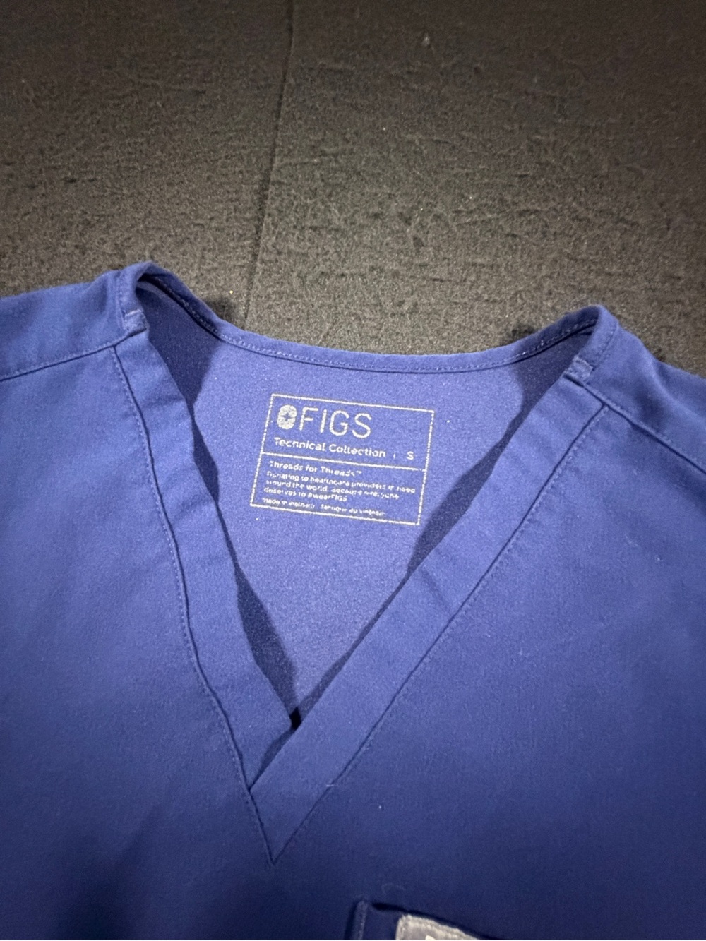 FIGS Navy blue scrub set - Picture 8 of 13